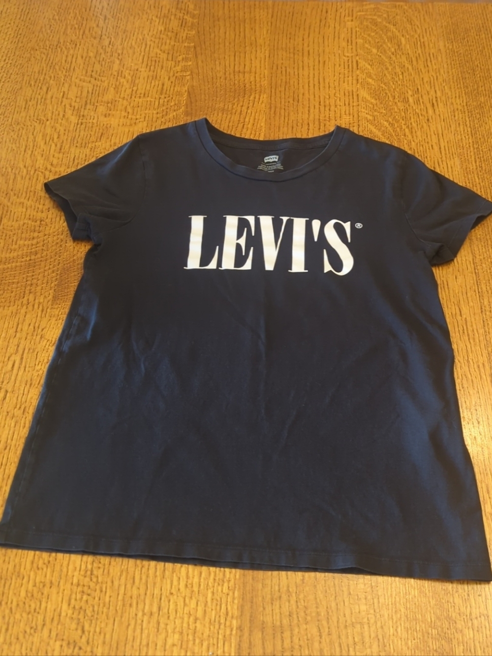 Levi’s │Black with White Lettering Tee Shirt & Red Tab│ Women’s Size Small